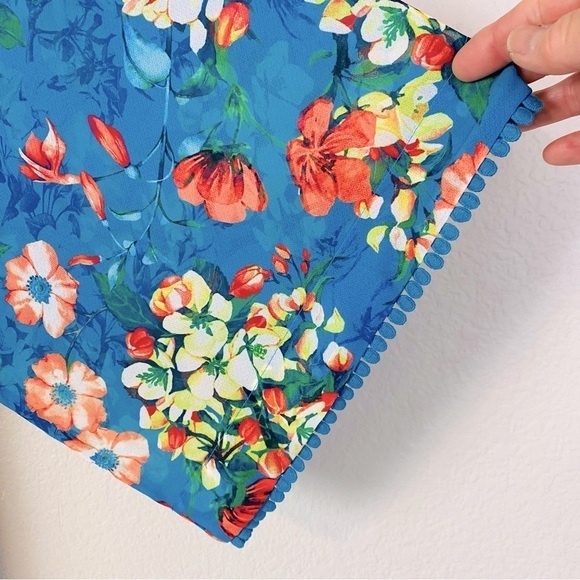 Lands’ End Blue Floral Semi Sheer Swim Cover Up Size L - Picture 5 of 9